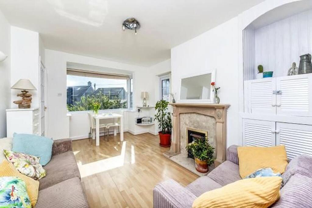 Sunrise! ~ 2 Bedrooms, Garden, Parking, Sea Views Сент-Айвс Экстерьер фото